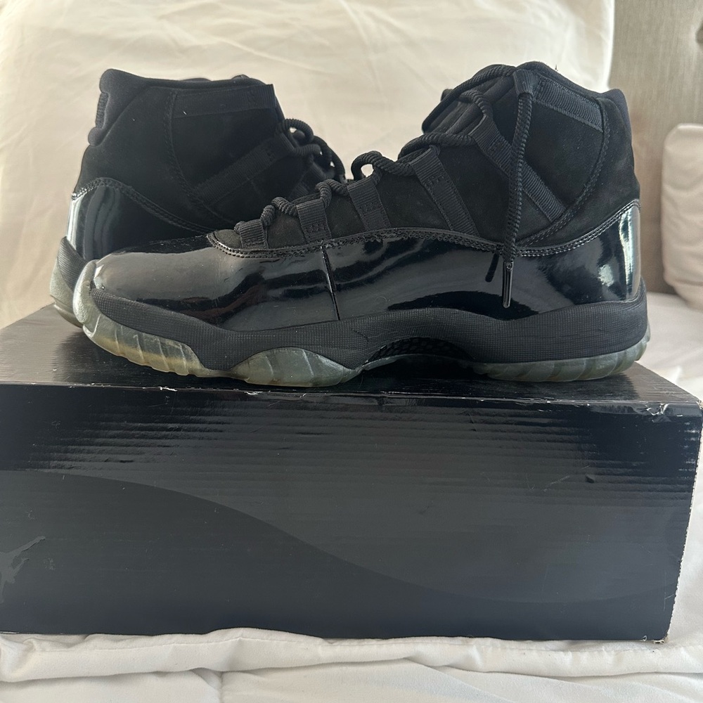 Nike Jordan 11 Black Sneakers